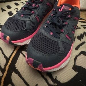 Sketchers max cushioning elite